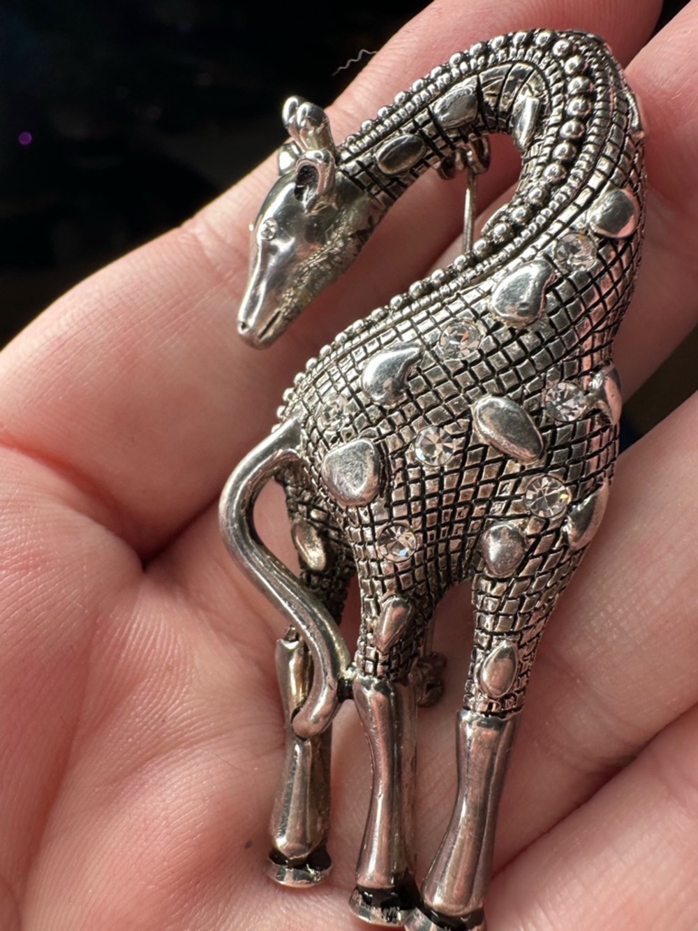 5/$25 😻 Premier Designs Silver Giraffe Brooch - Picture 3 of 4